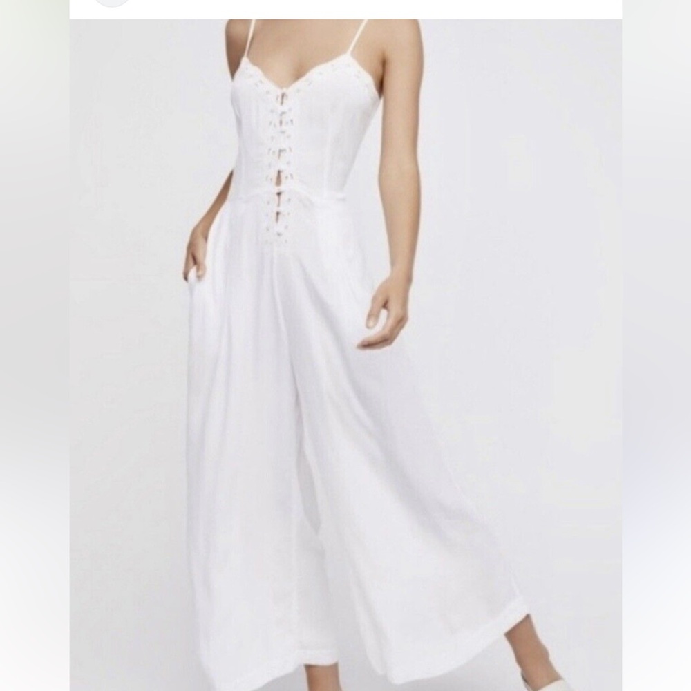Free People NWT size 6 the Eileen  White Wide-Leg Jumpsuit High-Waisted‎